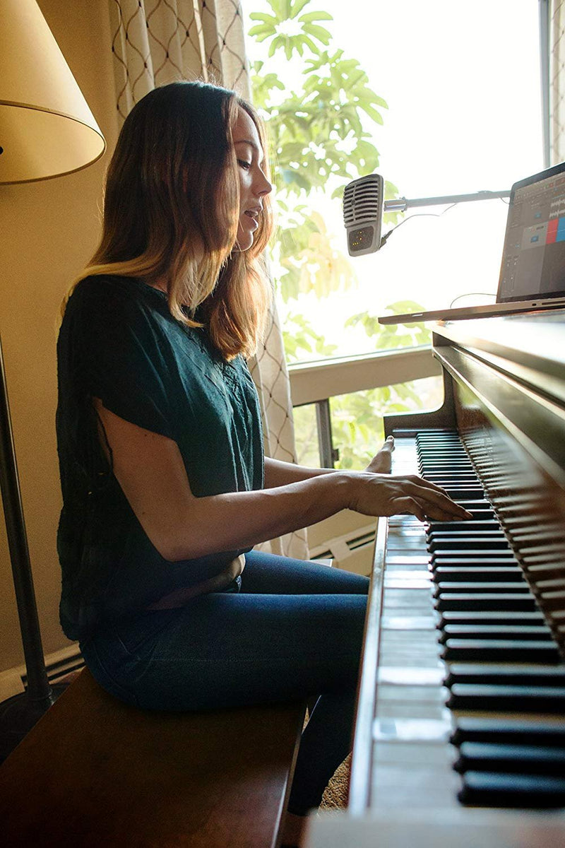 Shure MV51 Digital Large-Diaphragm Condenser Microphone + USB & Lightning Cable